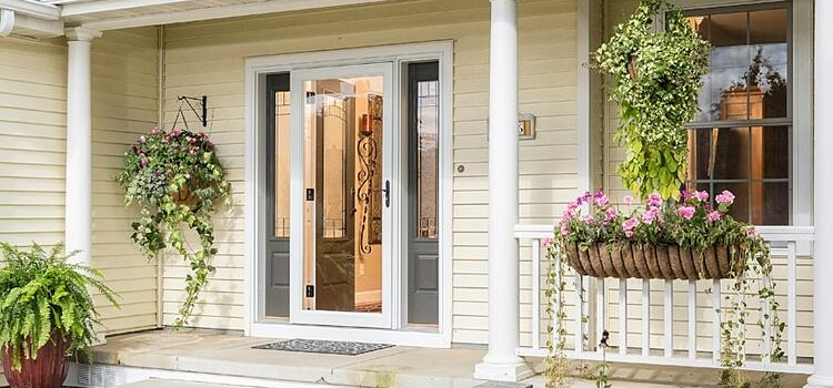 screen door installation in Aventura