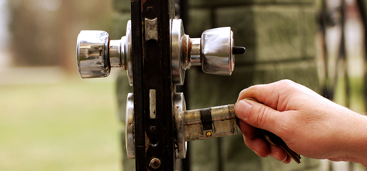 front door latch repair Aventura